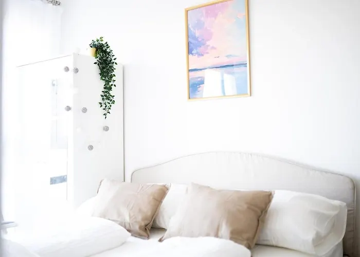 Modern With Terrasse & Free Parking